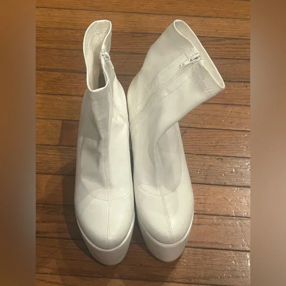 Azalea Wang Lovely White Platform Stretch Sock Vegan Bootie Size 9 - Picture 11 of 15